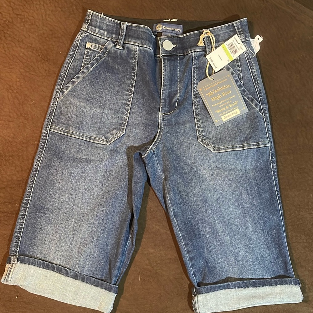 Democracy denim shorts size 4.  Knee length-NWT. Slimming panels/comfort waist!